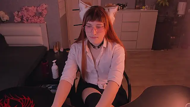 foxy jpg online show from March 6, 9:31 pm