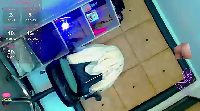 Barbie Latina online show from March 9, 1:15 pm