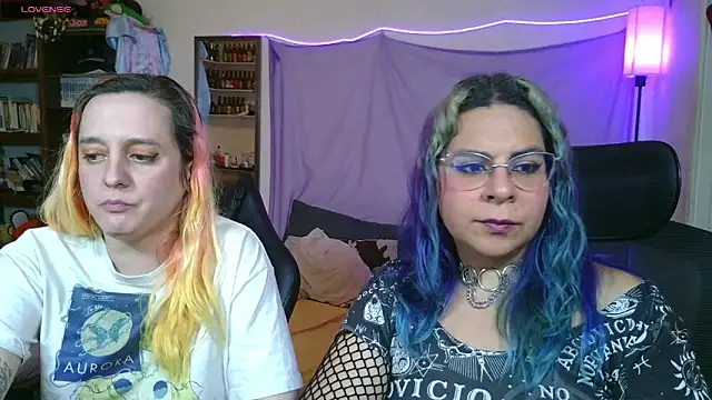 Evelan420 online show from April 3, 9:35 pm