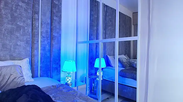 AliDiaz  online show from April 7, 6:42 pm