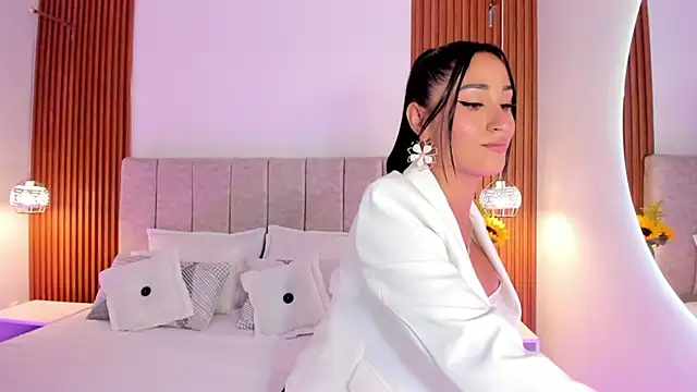 khloe-sweet online show from October 9, 2:29 pm