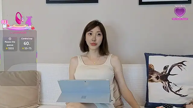 Snapshot of joycemilka chatting on March 10, 5:22 am joycemilka online show from March 10, 5:22 am