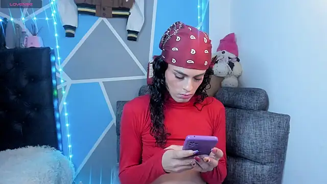 Meghan hott online show from February 9, 7:04 am