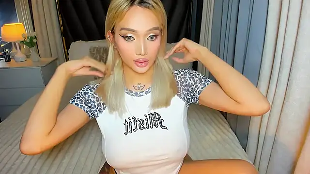 KylieSonique online show from February 21, 4:37 am