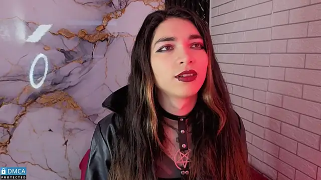 MaeveKuro online show from April 20, 3:19 am