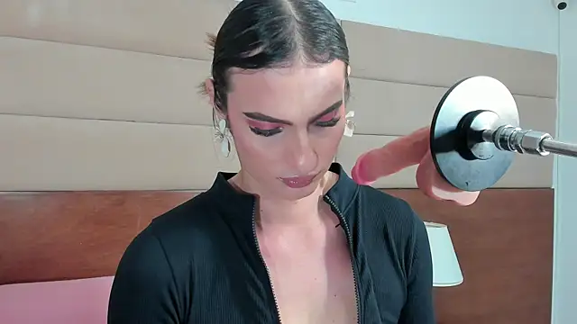 Snapshot of shantall_skinny chatting on October 17, 3:21 am shantall skinny online show from October 17, 3:21 am