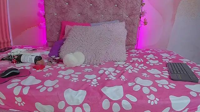 emily  sweet   online show from November 11, 3:08 am