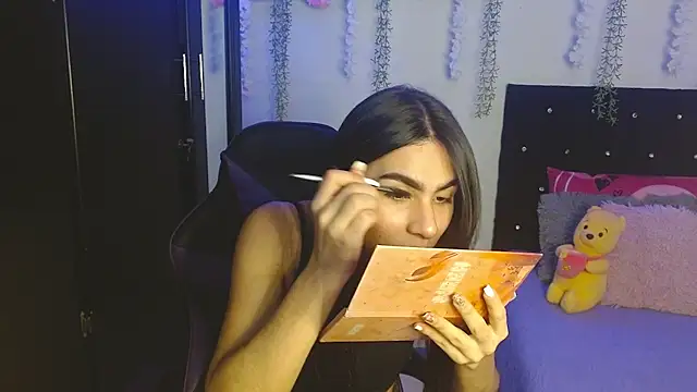 Lyaa Cute online show from November 18, 7:19 am