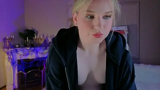 Snapshot of Jes_Solar chatting on October 19, 8:56 pm Jes Solar online show from October 19, 8:56 pm