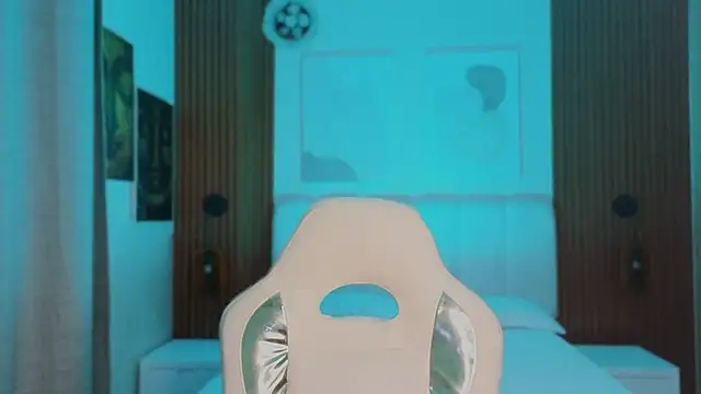 Im perla  online show from December 5, 12:15 am