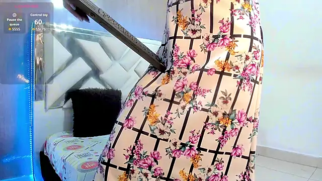 karen matwell online show from November 21, 1:39 am