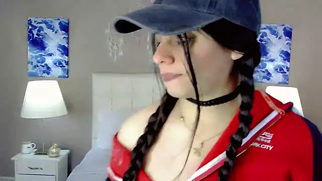 maddissonivanova online show from September 18, 7:30 pm