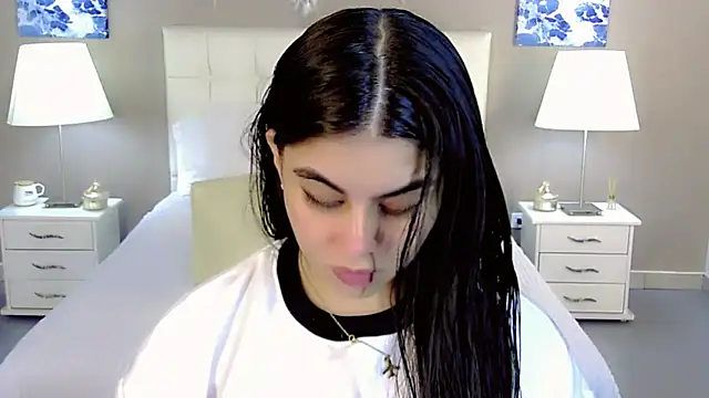 maddissonivanova online show from September 26, 7:33 pm