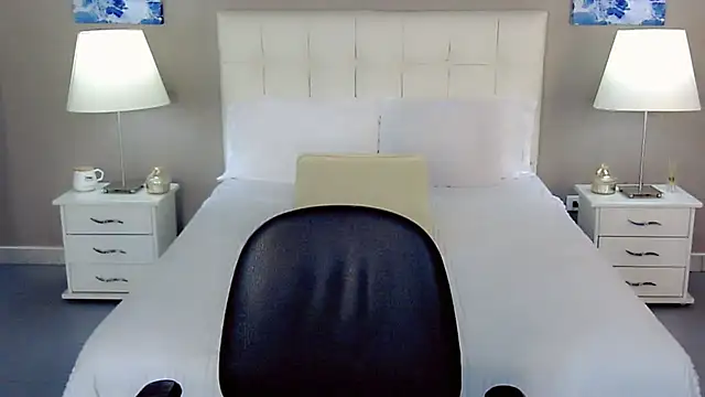 maddissonivanova online show from October 2, 7:46 pm