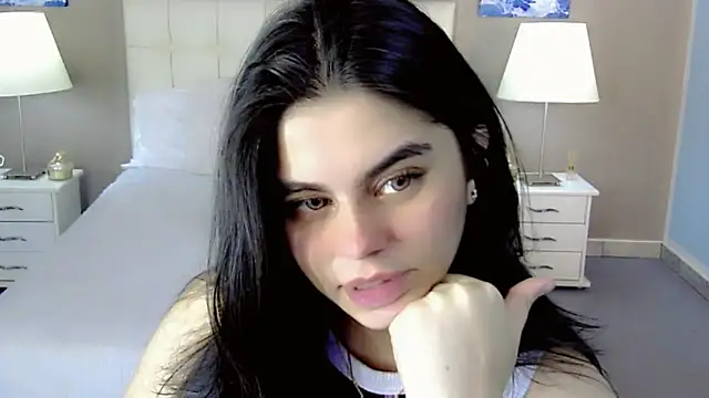 maddissonivanova online show from October 7, 7:26 pm