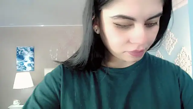 maddissonivanova online show from October 14, 7:25 pm