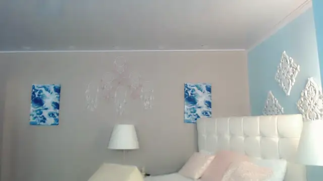 maddissonivanova online show from February 3, 6:57 pm