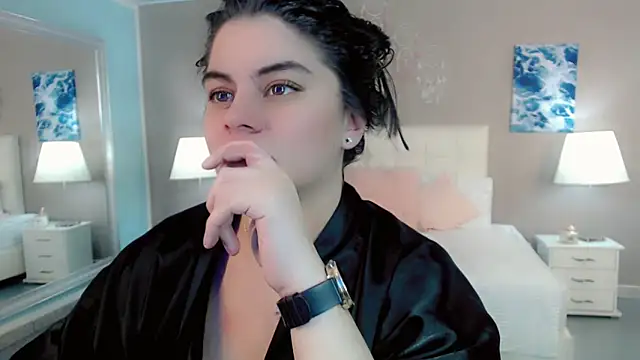 maddissonivanova online show from February 25, 7:07 pm