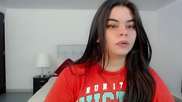 maddissonivanova online show from March 14, 7:17 pm