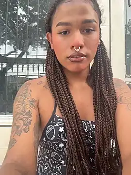 cam11 07 online show from April 8, 9:27 pm