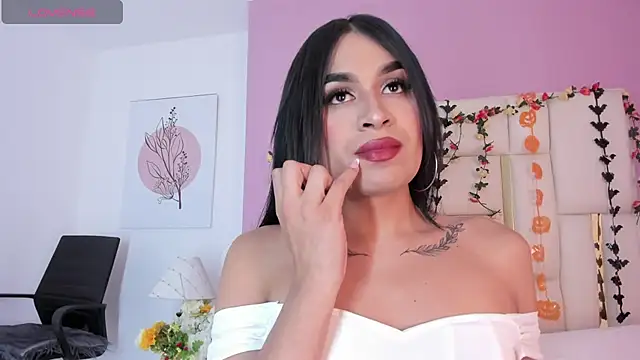 Snapshot of Silvana-Castro chatting on October 4, 7:14 pm Silvana-Castro online show from October 4, 7:14 pm
