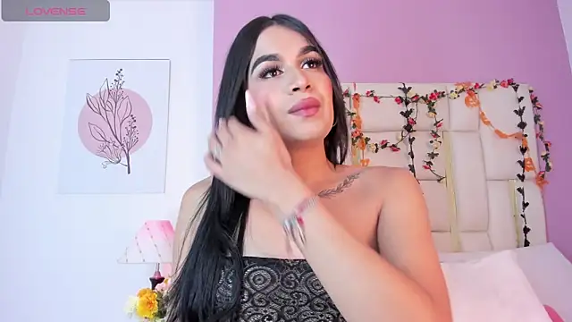 Snapshot of Silvana-Castro chatting on October 18, 11:58 am Silvana-Castro online show from October 18, 11:58 am