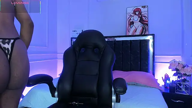 SwettRenata  online show from February 3, 12:43 pm