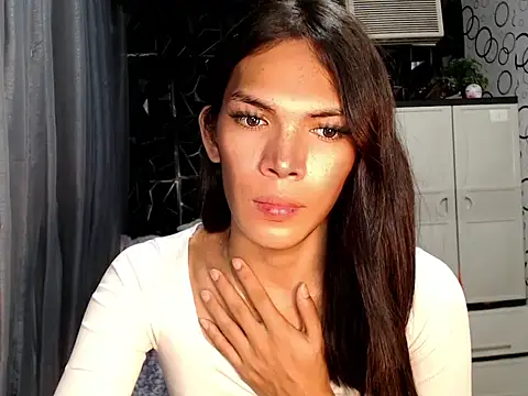 ladyhotcuming online show from May 31, 6:09 pm