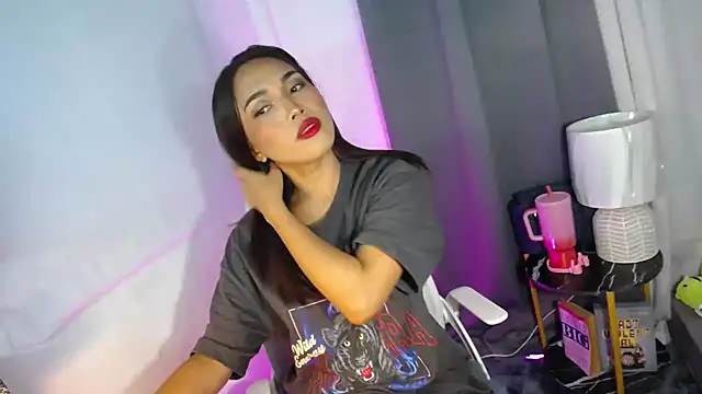 Snapshot of asian_lucii chatting on October 20, 5:16 pm asian lucii online show from October 20, 5:16 pm