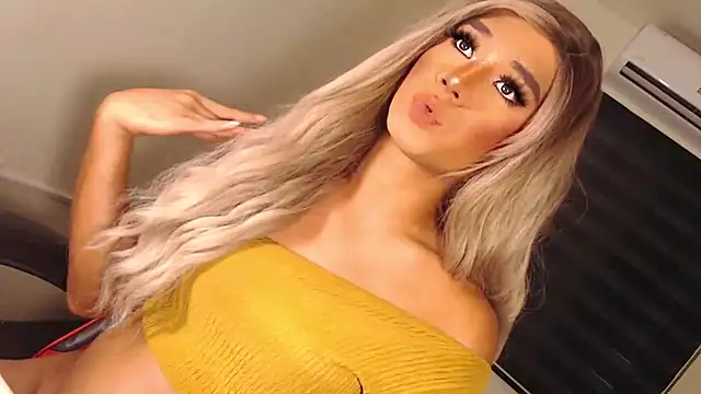 SissifyMeNow online show from October 24, 12:37 am