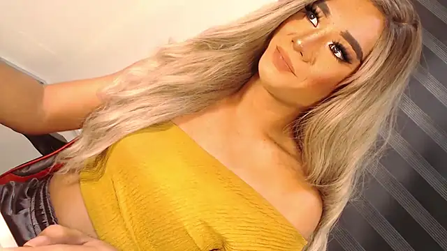 SissifyMeNow online show from November 5, 2:22 am