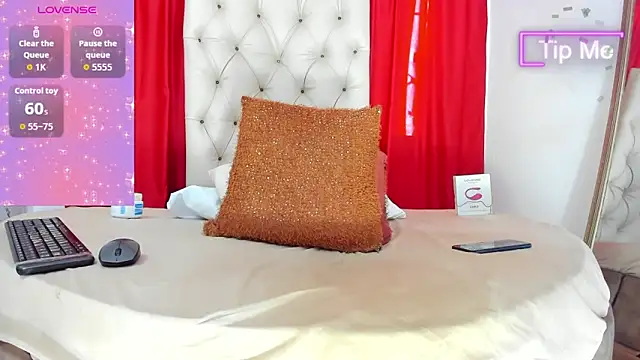 dulcee bella  online show from February 13, 8:05 pm