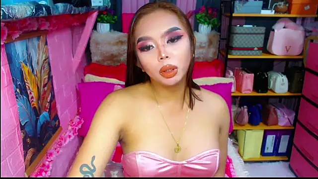 MoniqueCeleste online show from October 10, 5:14 pm