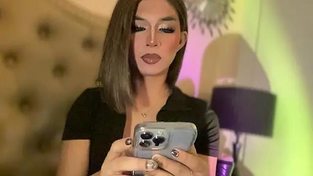 solana imani online show from February 7, 5:08 pm