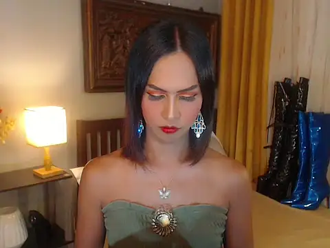 Snapshot of Nathalieheartt chatting on October 5, 1:39 am Nathalieheartt online show from October 5, 1:39 am