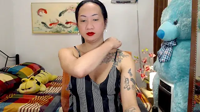 LovelyQueen69 online show from November 23, 4:03 am