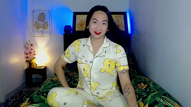 LovelyQueen69 online show from January 11, 6:42 am