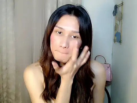 SerenaCortesi online show from April 13, 7:40 pm