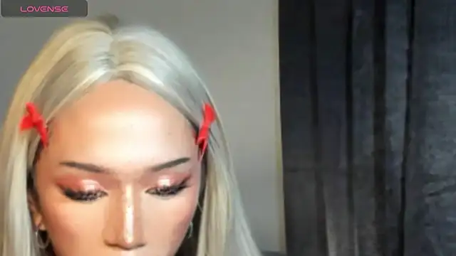 AiraCumSlut online show from April 5, 5:55 pm