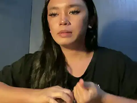 Claudia Johnson online show from December 4, 5:39 pm