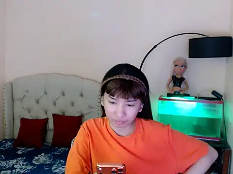 ShantalFoxxy  online show from March 20, 4:35 am