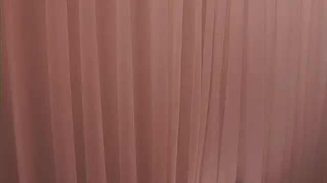 Ariaa Isabell online show from October 6, 6:30 pm