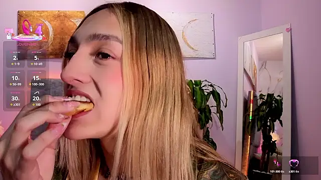 antonellastar24  online show from March 23, 8:58 pm