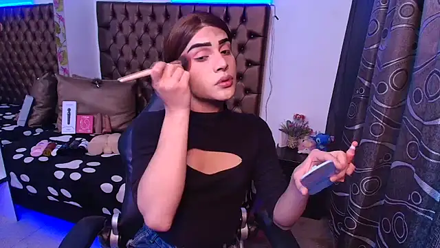lailahdark online show from May 6, 8:59 pm