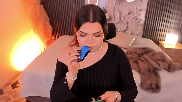 Maxxxine1 online show from March 8, 12:06 am