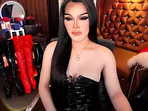 Snapshot of devongarcia chatting on October 6, 4:45 am devongarcia online show from October 6, 4:45 am