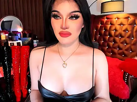 Snapshot of devongarcia chatting on October 14, 11:22 am devongarcia online show from October 14, 11:22 am