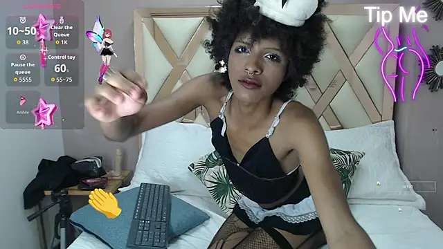 Violett Salvatore online show from October 15, 9:26 pm