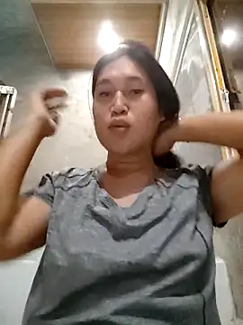 Snapshot of Romantic_Sabrina chatting on October 22, 5:48 pm Romantic Sabrina online show from October 22, 5:48 pm