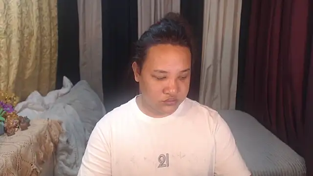 Hotcum ella online show from March 18, 1:29 am